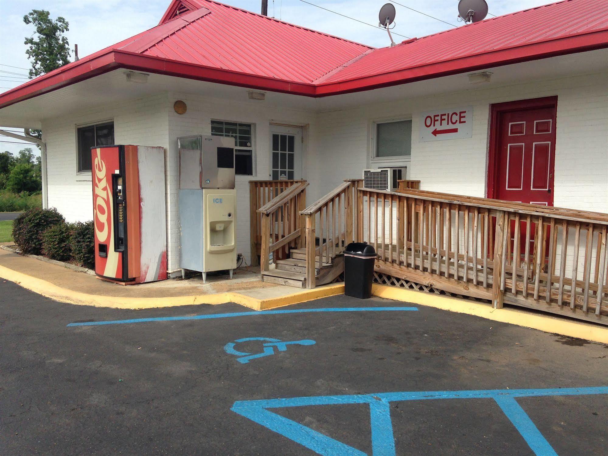 Ole English Inn Tuscaloosa Exterior photo